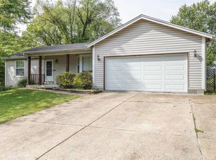 147 Brown St, Florissant, MO 63031