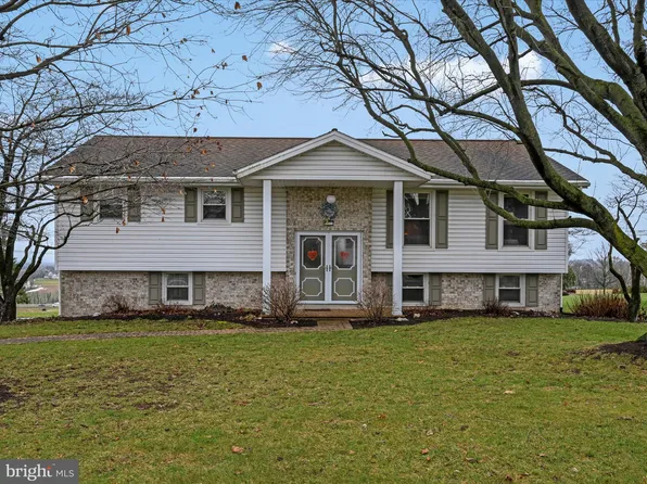 3209 Pleasant View Dr, Manheim, PA 17545