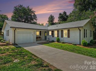 1203 Flintshire Dr, Albemarle, NC 28001