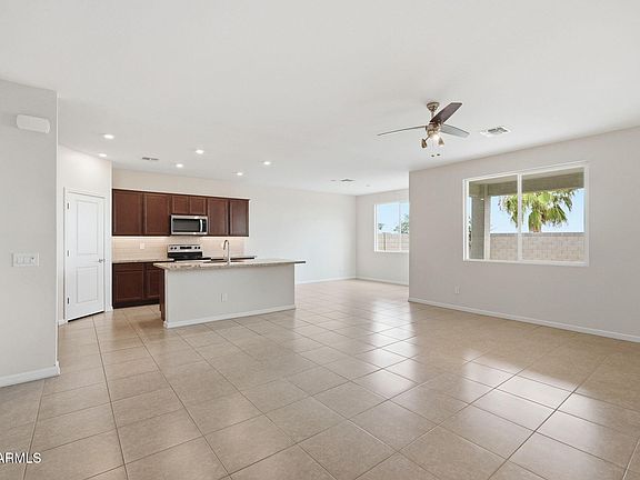 2nd image of 2050 E PIEDMONT Place