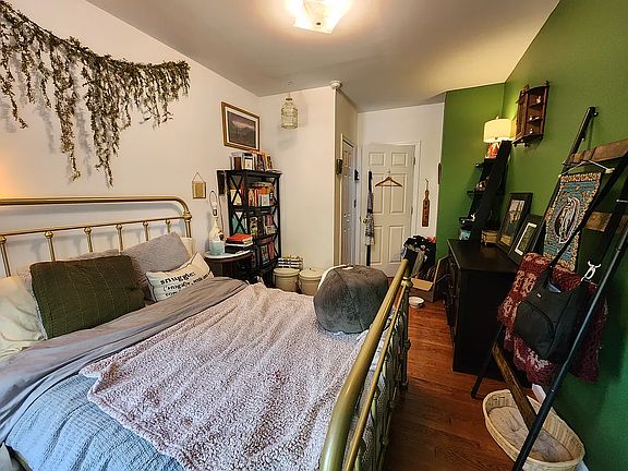 4th image of 185 8th St #1
