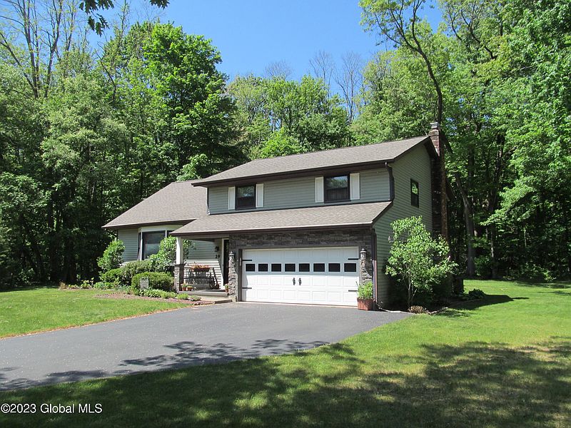 3rd image of 29 Northwood Drive