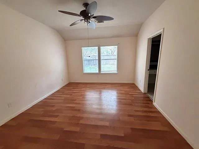 3010 Stonecross Ln — Photo 8