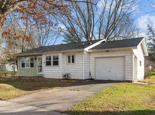 311 W Sumner St, Weyauwega, WI 54983