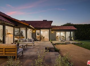 992 Napoli Dr, Pacific Palisades, CA 90272