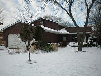 1st image of 122 California Dr