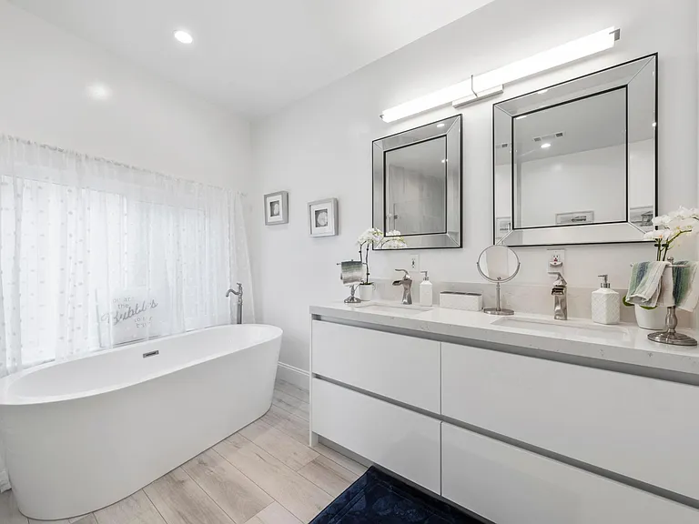 763 El Granada Blvd — Photo 3