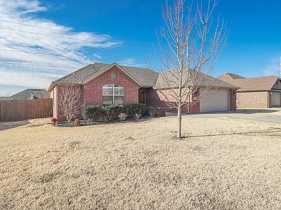 2nd image of 450 Sorrento Dr