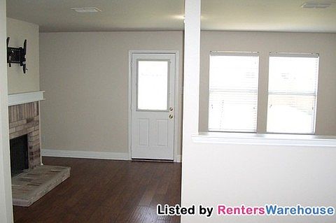 5th image of 2625 Peach Dr