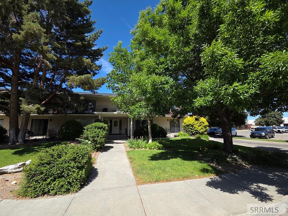 1st image of 1780 Balboa Dr APT D
