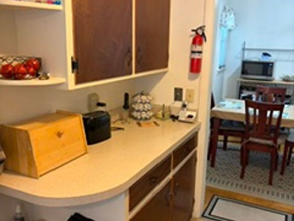 4th image of 20-30 A St #9