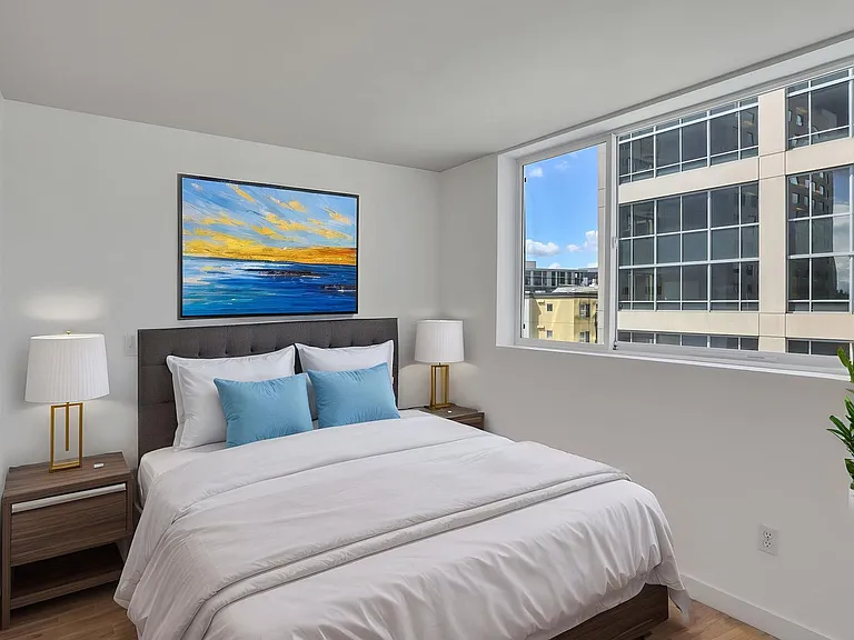 300 110th Ave NE #605 — Photo 17