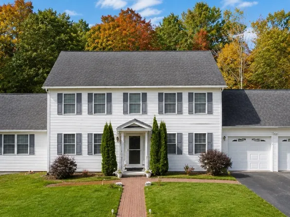 5 Poe Cir, Tyngsboro, MA 01879