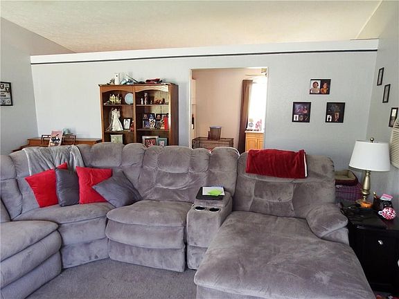 2nd image of 732 Laurens Ct
