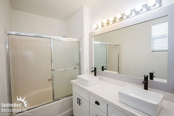 11235 Tribiani Ave — Photo 9