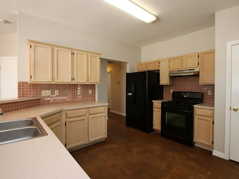 12400 Captain Hopkins Cv — Photo 8
