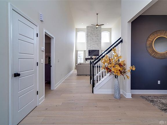 5th image of 6118 Wiltshire Ct