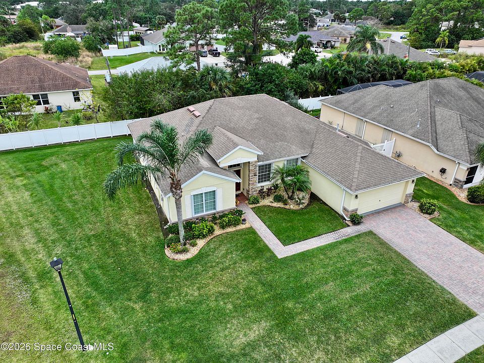 1st image of 220 Grouper Cir SE