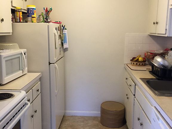 3rd image of 150 River Rd #4E