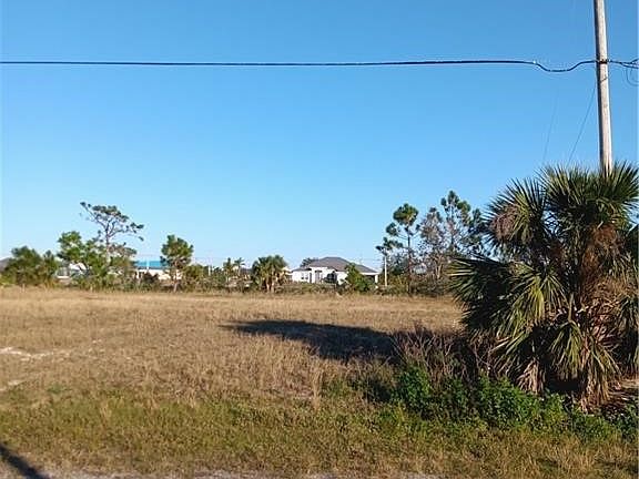 2nd image of 423 NW 19th Pl