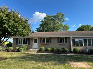 1691 Bilter Rd, Aurora, IL 60502