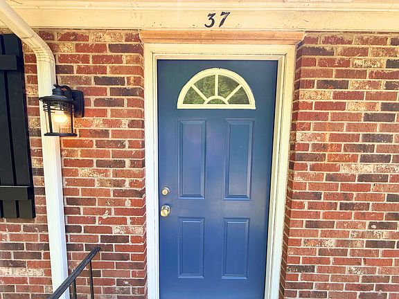 4th image of 37 Carriage Dr