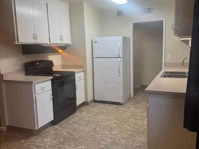 1006 Franzel Rd — Photo 3