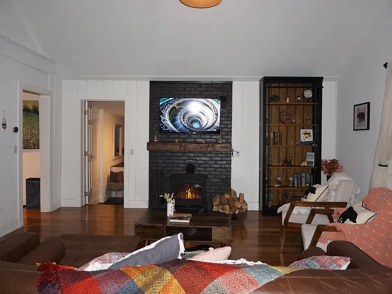 6 Downer Ln — Photo 7