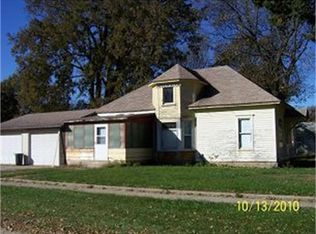 317 Hackberry St, Correctionville, IA 51016