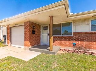 709 SW 3rd St, Moore, OK 73160