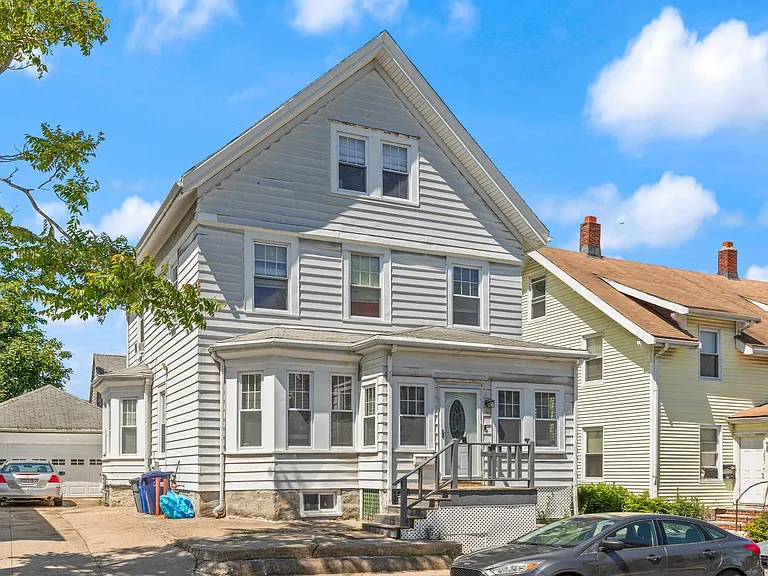 23 Gordon St — Photo 1