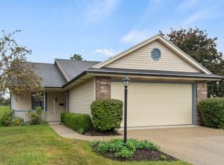 2703 Ridge Valley Dr, Fort Wayne, IN 46804