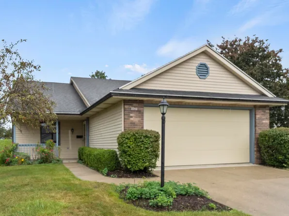 2703 Ridge Valley Dr, Fort Wayne, IN 46804