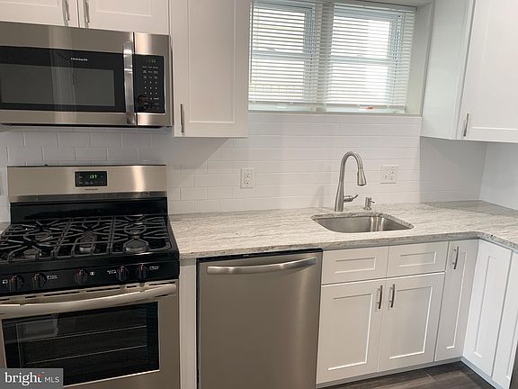 5th image of 269 Hermitage St