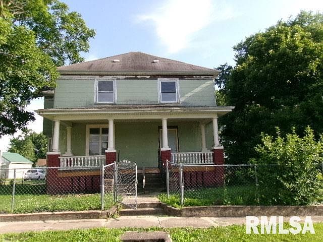 1st image of 100 W Main St