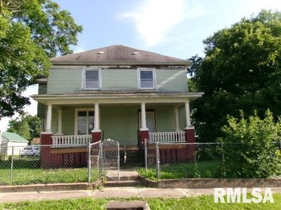 100 W Main St, Ellisville, IL, 61431