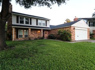 16003 El Toro Ct, Webster, TX 77598