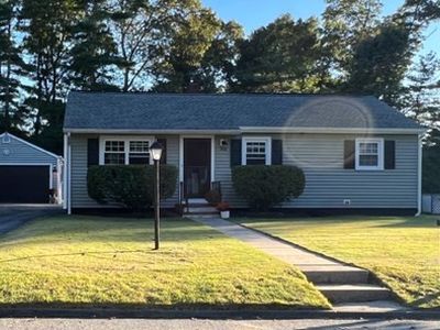 40 Pershing Ave, Acushnet, MA, 02743