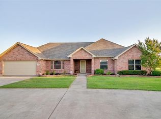804 Fairview Cir, Aubrey, TX 76227