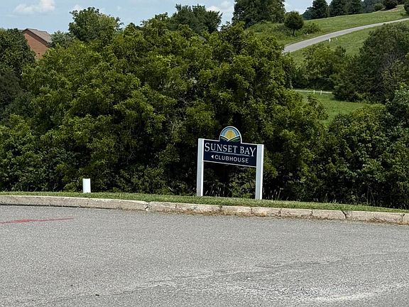 5th image of Larayne Hollow Rd
