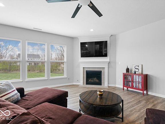 4th image of 19283 Donelson Ln