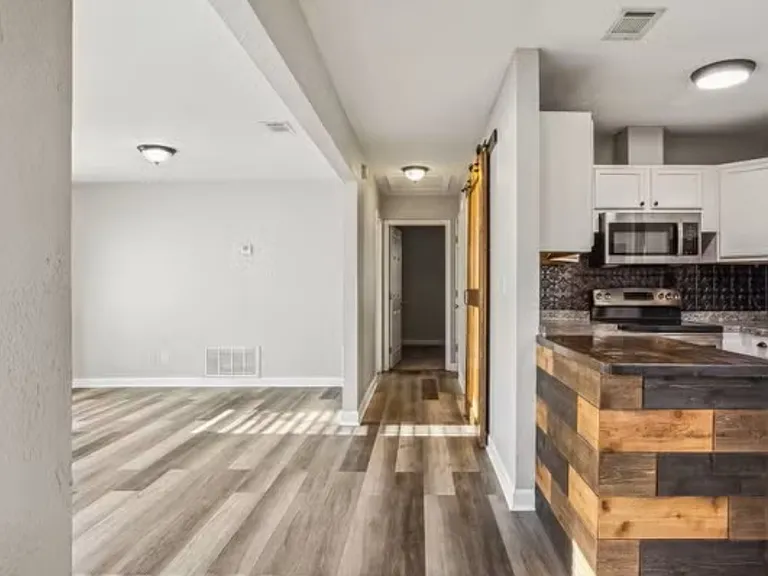918 Fremont Ave — Photo 9