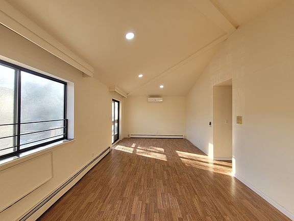 4th image of 12-01 26th Ave #3