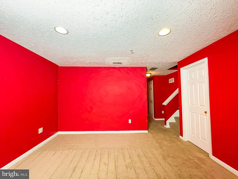 4826 Buxton Cir — Photo 13