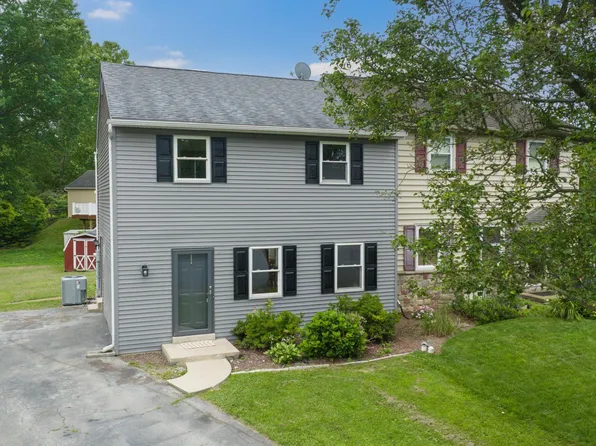 454 Coreopsis Dr, Lancaster, PA 17602