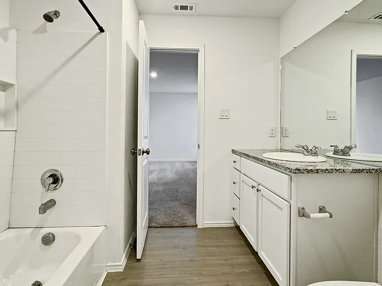 13930 Wool Park — Photo 10