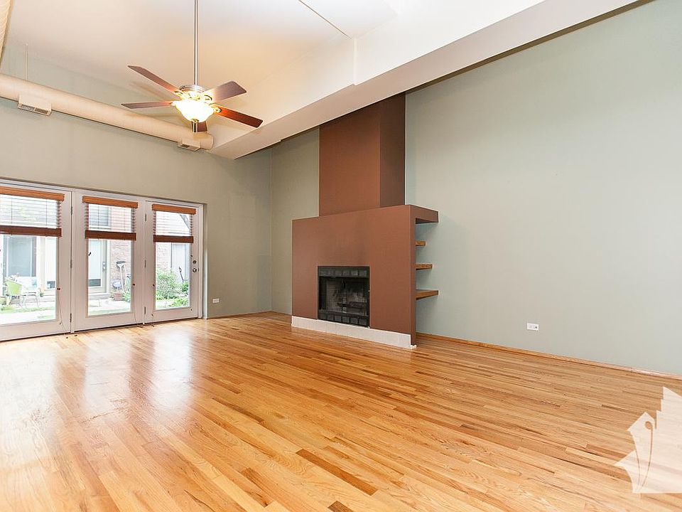 1st image of 1120 W Cornelia Ave #11239