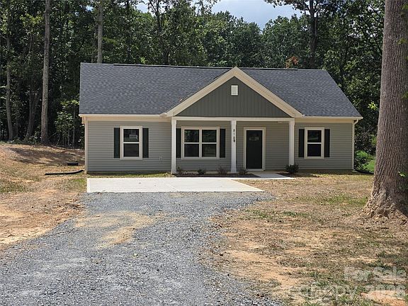2nd image of 818 Bethlehem Rd