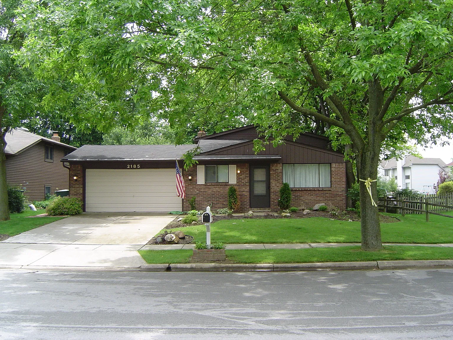 3 bed, 1.5 bath, 1400 sqft, $2,295 — Photo 1