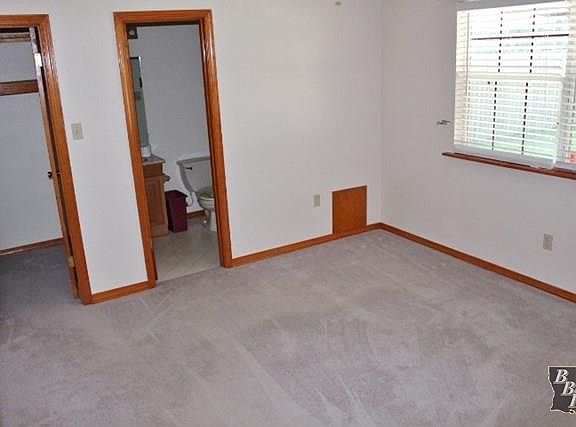 4th image of 503 Woodfield Dr